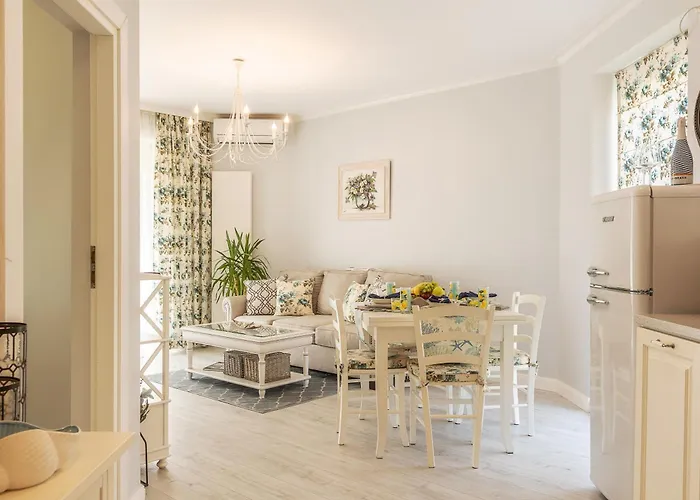 La Plaja Apartament *